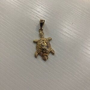 Turtle pendant